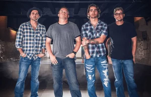 Cross Canadian Ragweed to Make Headline Debut at Red Rocks Amphitheatre in July
